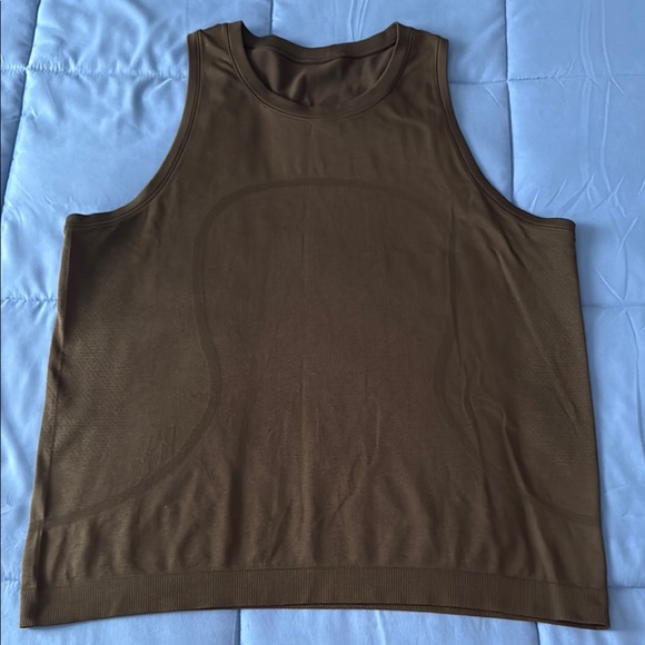 lululemon athletica Tops - Lululemon Black Swiftly Relaxed Fit Sleeveless Shirt Sz 12!